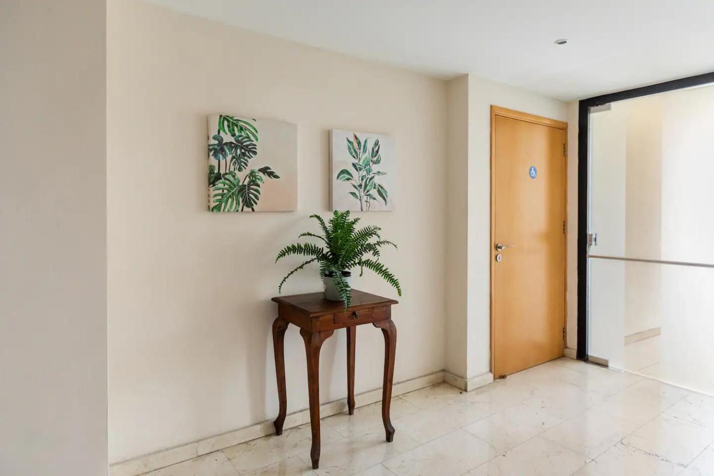 Warm Residence In The Heart Of The City Center - Balcony & View Nikosia Exterior foto